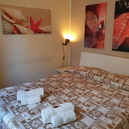 סלרנו 4Rooms Guest House Free Wi-Fi מראה חיצוני תמונה