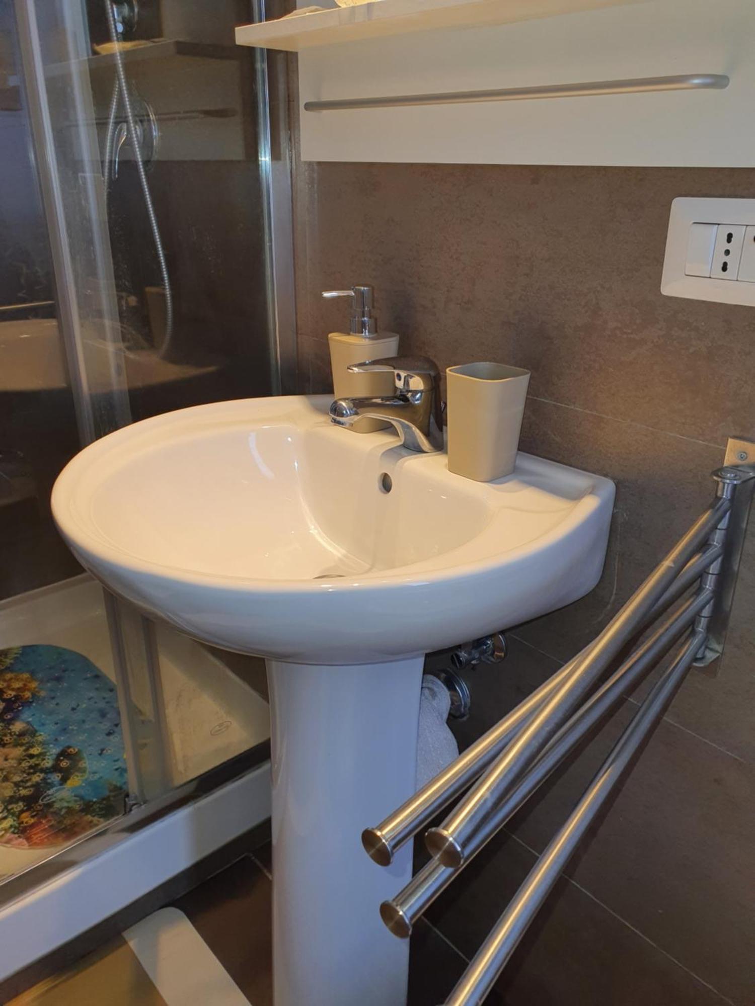 סלרנו 4Rooms Guest House Free Wi-Fi מראה חיצוני תמונה