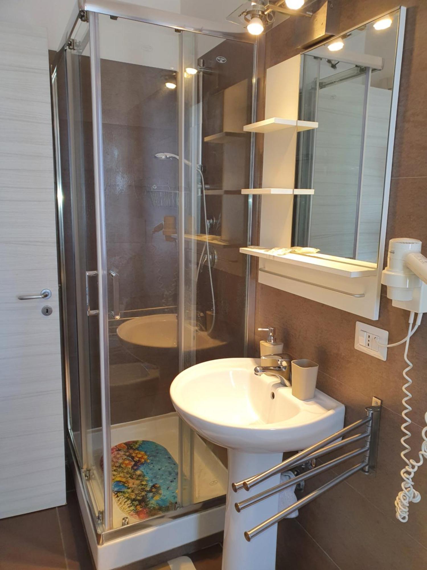 סלרנו 4Rooms Guest House Free Wi-Fi מראה חיצוני תמונה