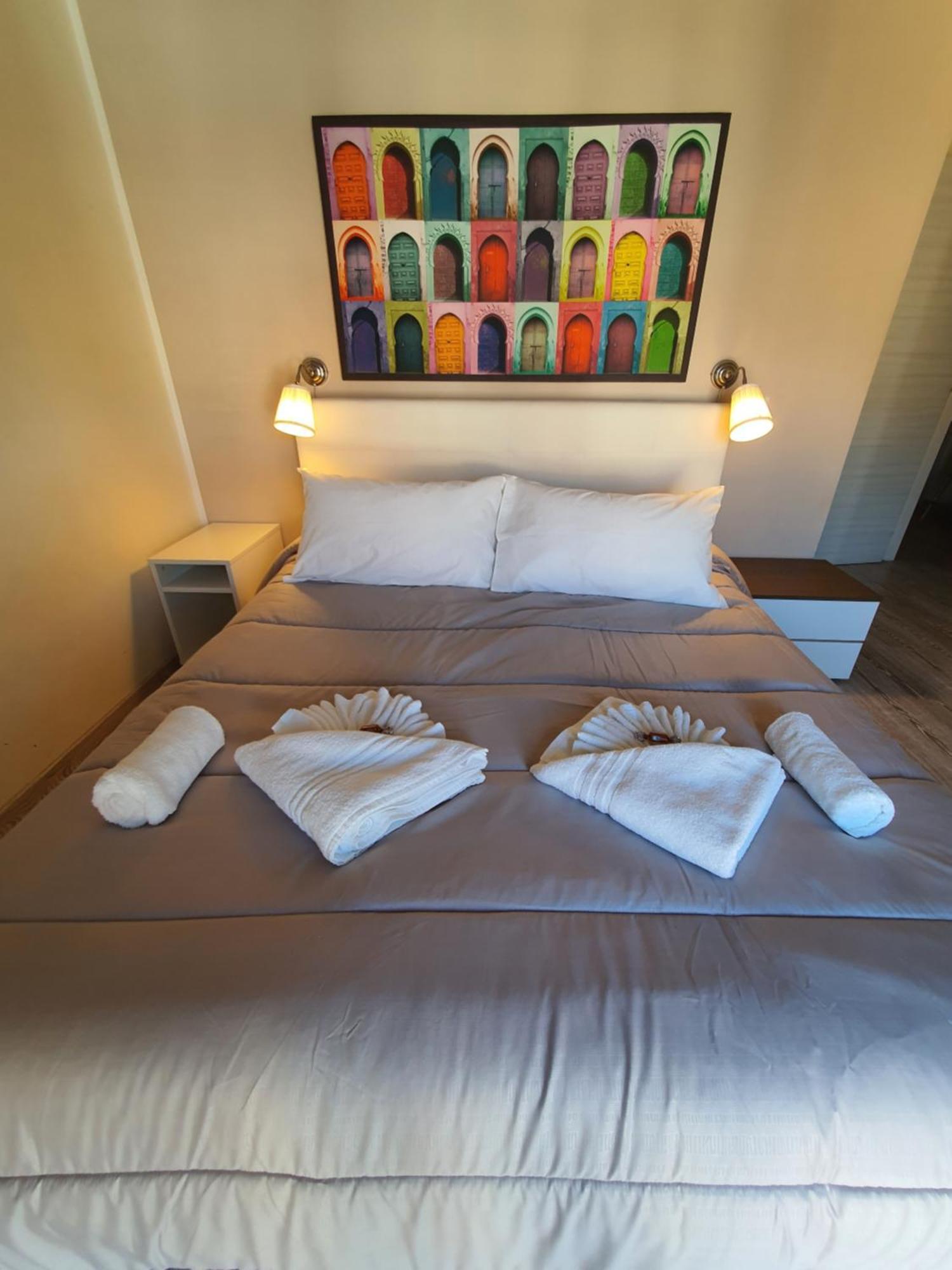 סלרנו 4Rooms Guest House Free Wi-Fi מראה חיצוני תמונה