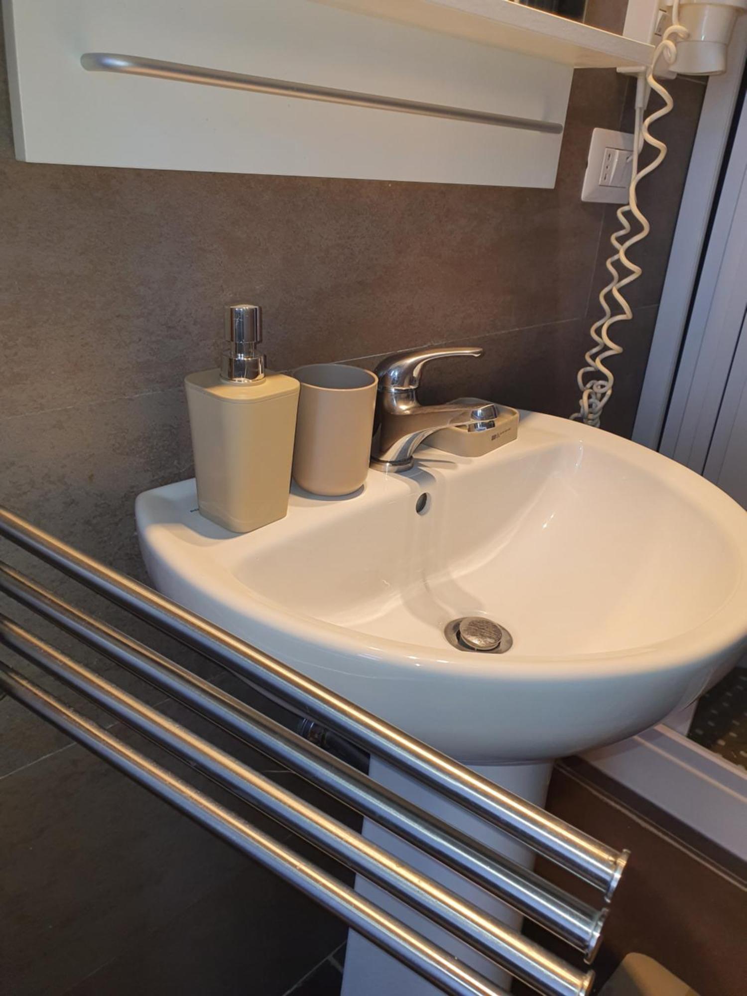 סלרנו 4Rooms Guest House Free Wi-Fi מראה חיצוני תמונה