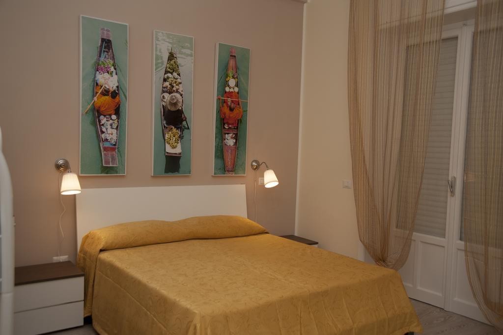 סלרנו 4Rooms Guest House Free Wi-Fi חדר תמונה