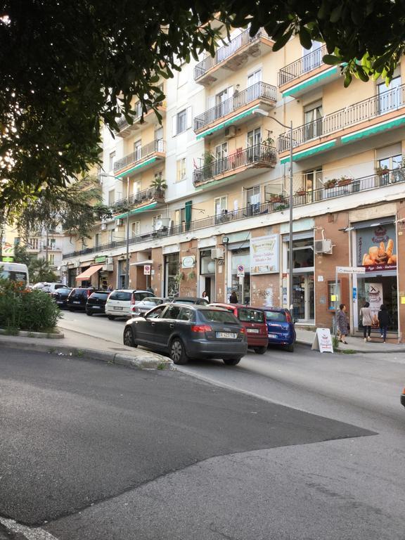 סלרנו 4Rooms Guest House Free Wi-Fi מראה חיצוני תמונה