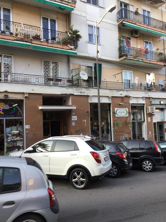 סלרנו 4Rooms Guest House Free Wi-Fi מראה חיצוני תמונה