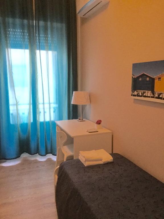 סלרנו 4Rooms Guest House Free Wi-Fi מראה חיצוני תמונה