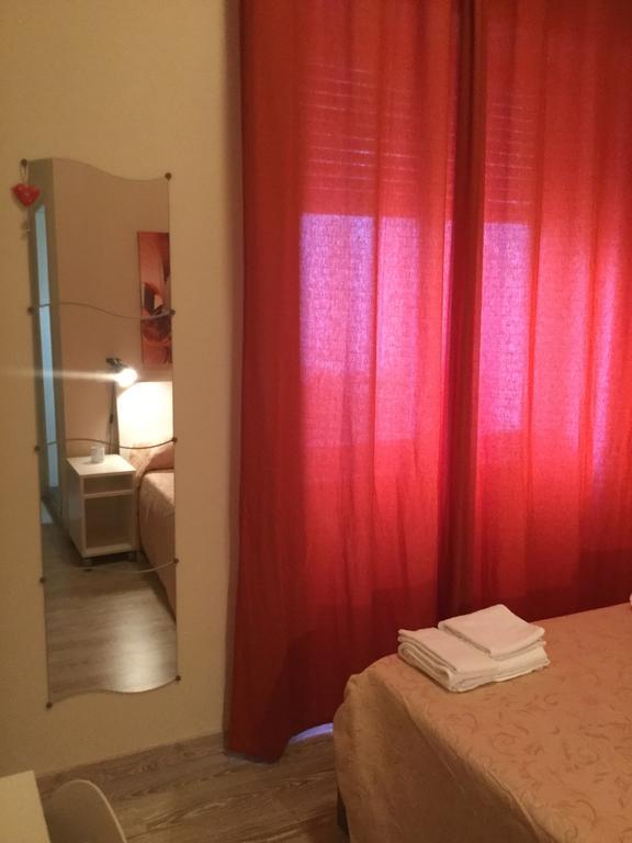 סלרנו 4Rooms Guest House Free Wi-Fi מראה חיצוני תמונה